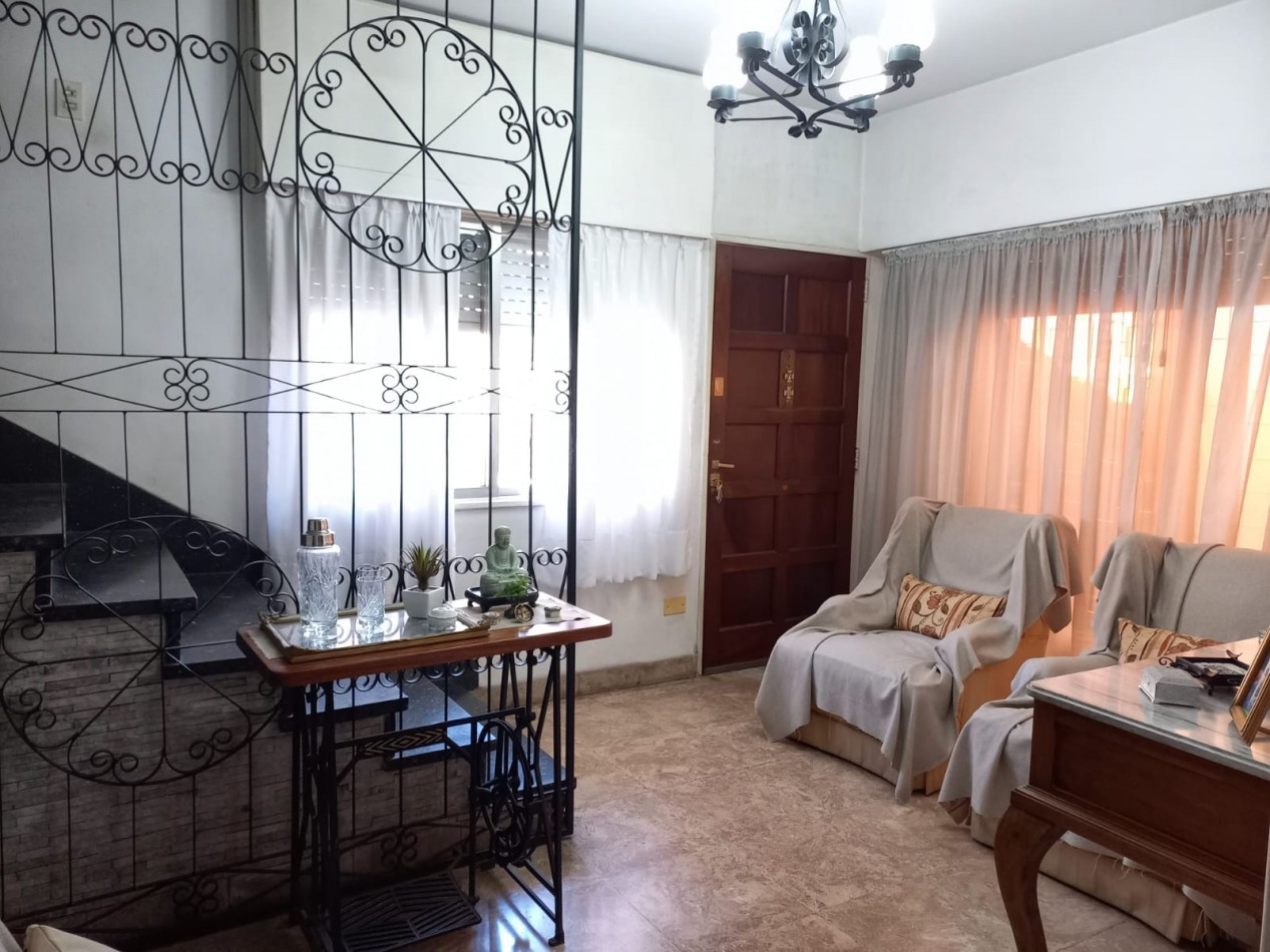 EXCELENTE PH TIPO CASA INDEPENDIENTE CON COCHERA Y TERRAZA!!!!