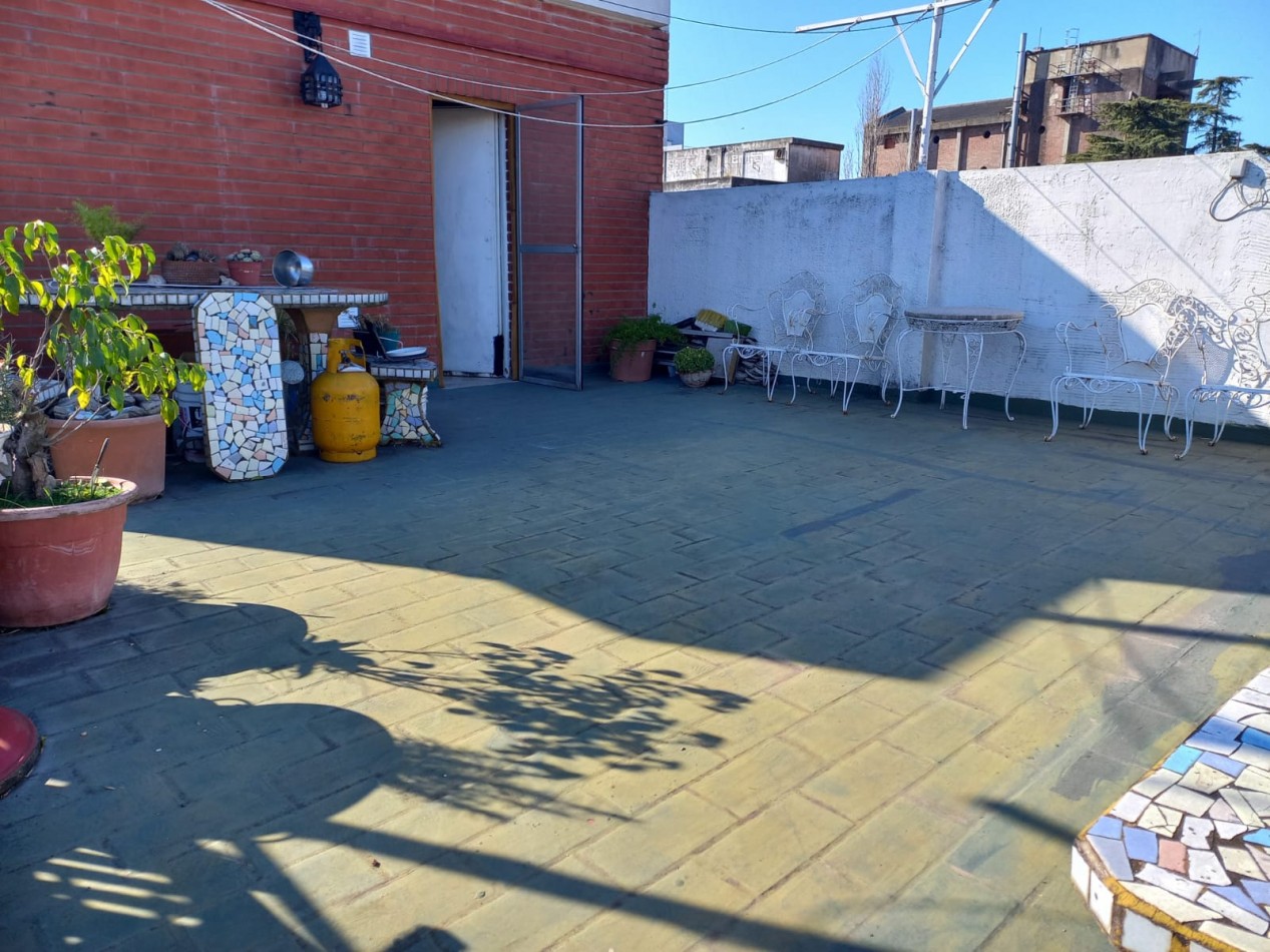 EXCELENTE PH TIPO CASA INDEPENDIENTE CON COCHERA Y TERRAZA!!!!