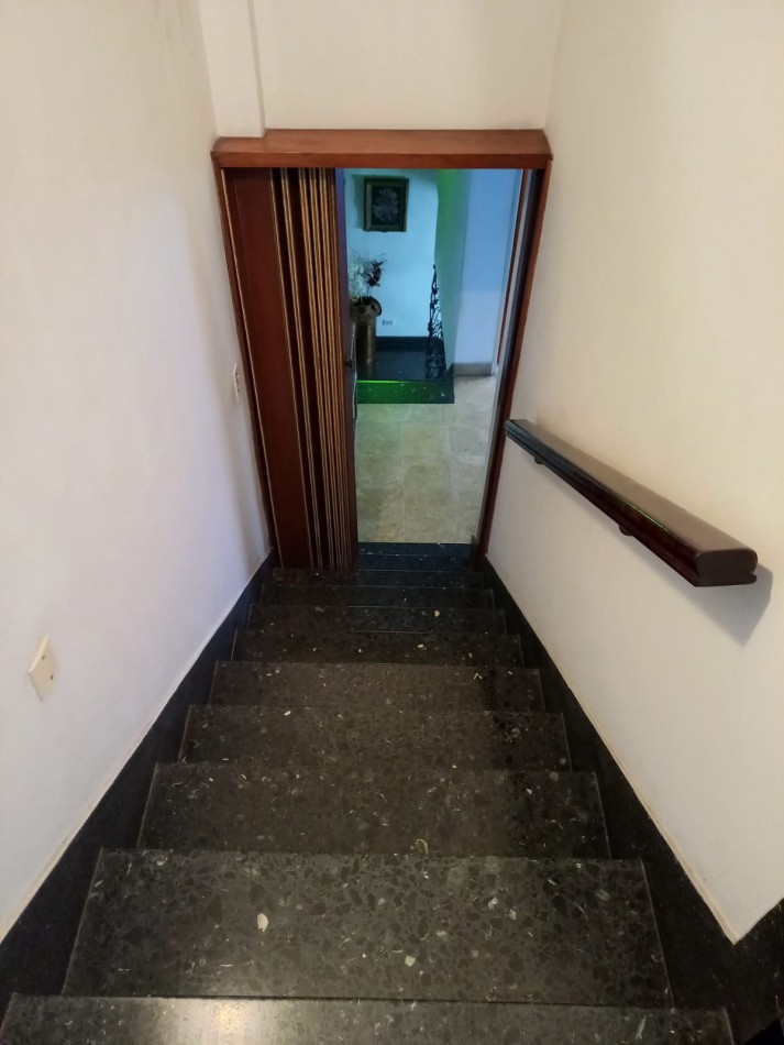 EXCELENTE PH TIPO CASA INDEPENDIENTE CON COCHERA Y TERRAZA!!!!