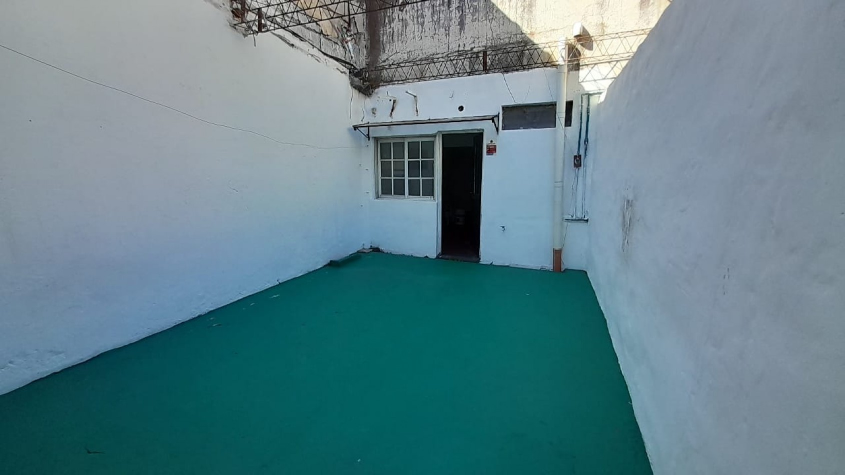 PH PB AL FRENTE 2 AMB CON PATIO. EXCELENTE UBICACION.