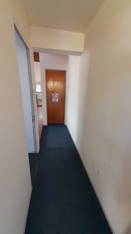 Oficina / Galpon / Deposito al fondo en alquiler