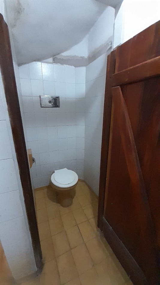 Oficina / Galpon / Deposito al fondo en alquiler