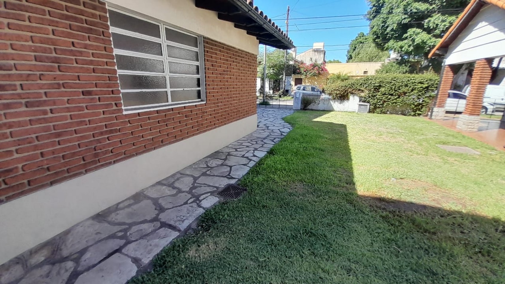 Oficina / Galpon / Deposito al fondo en alquiler