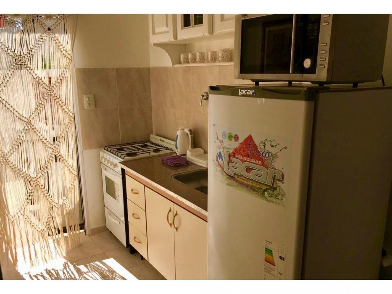 DUPLEX DE 3 AMB CON PATIO Y COCHERA. IMPECABLE ESTADO.