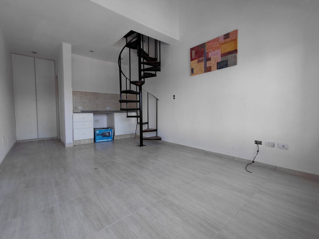 Departamento tipo loft 2 ambientes al frente. APTO PROFESIONAL.